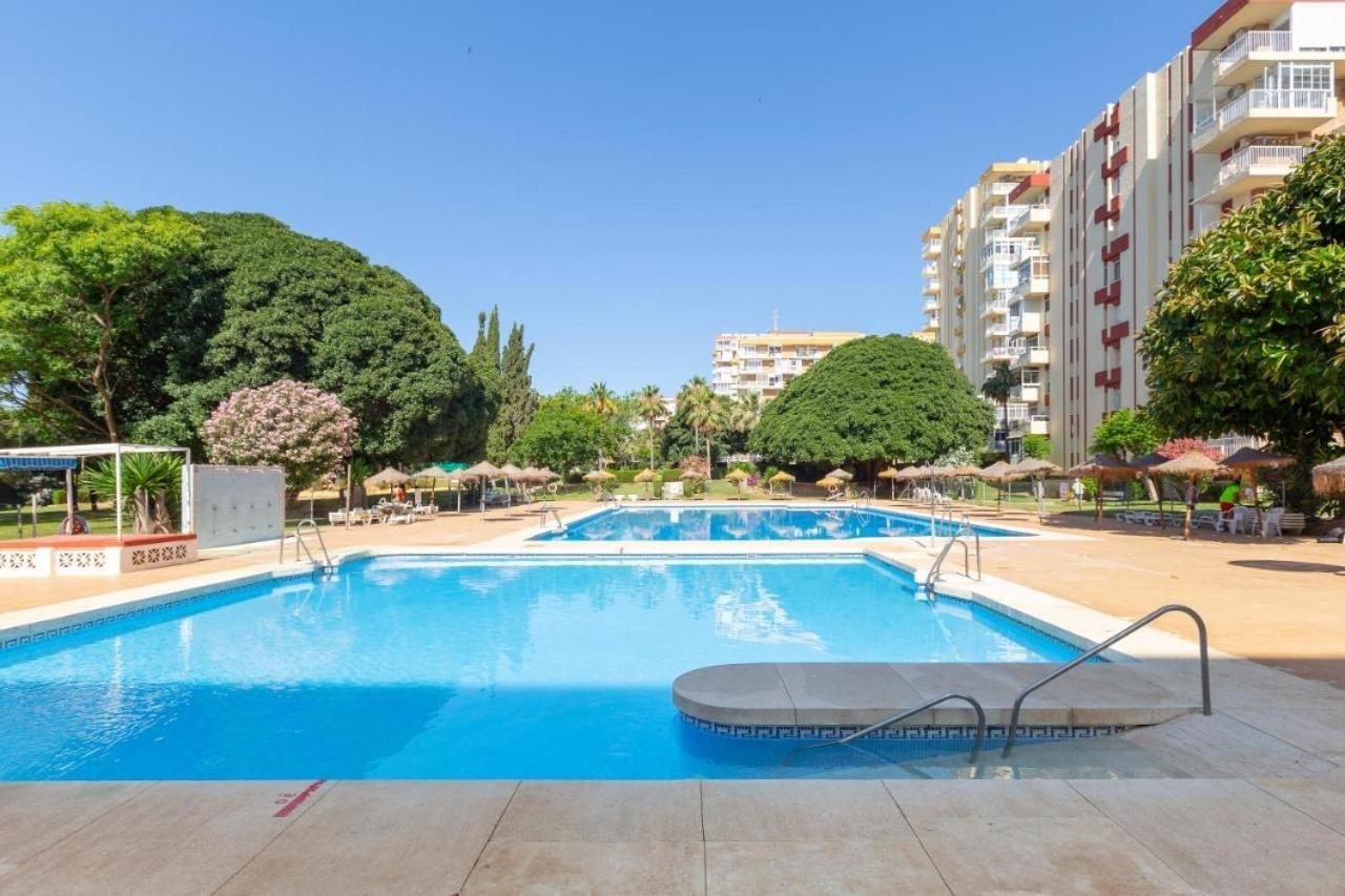 Apt Centrico Con Vistas Y Piscinas Benalmádena Exterior foto